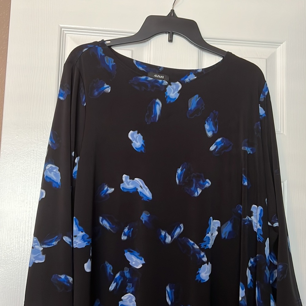 Alfani Black Tunic with Blue Floral Brushstroke Print - Picture 4 of 7